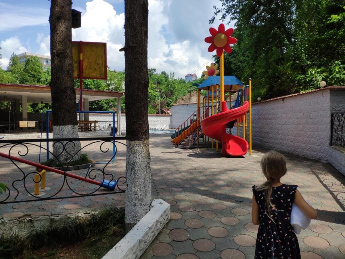 Hulus Hotel Makhinjauri Dış mekan fotoğraf
