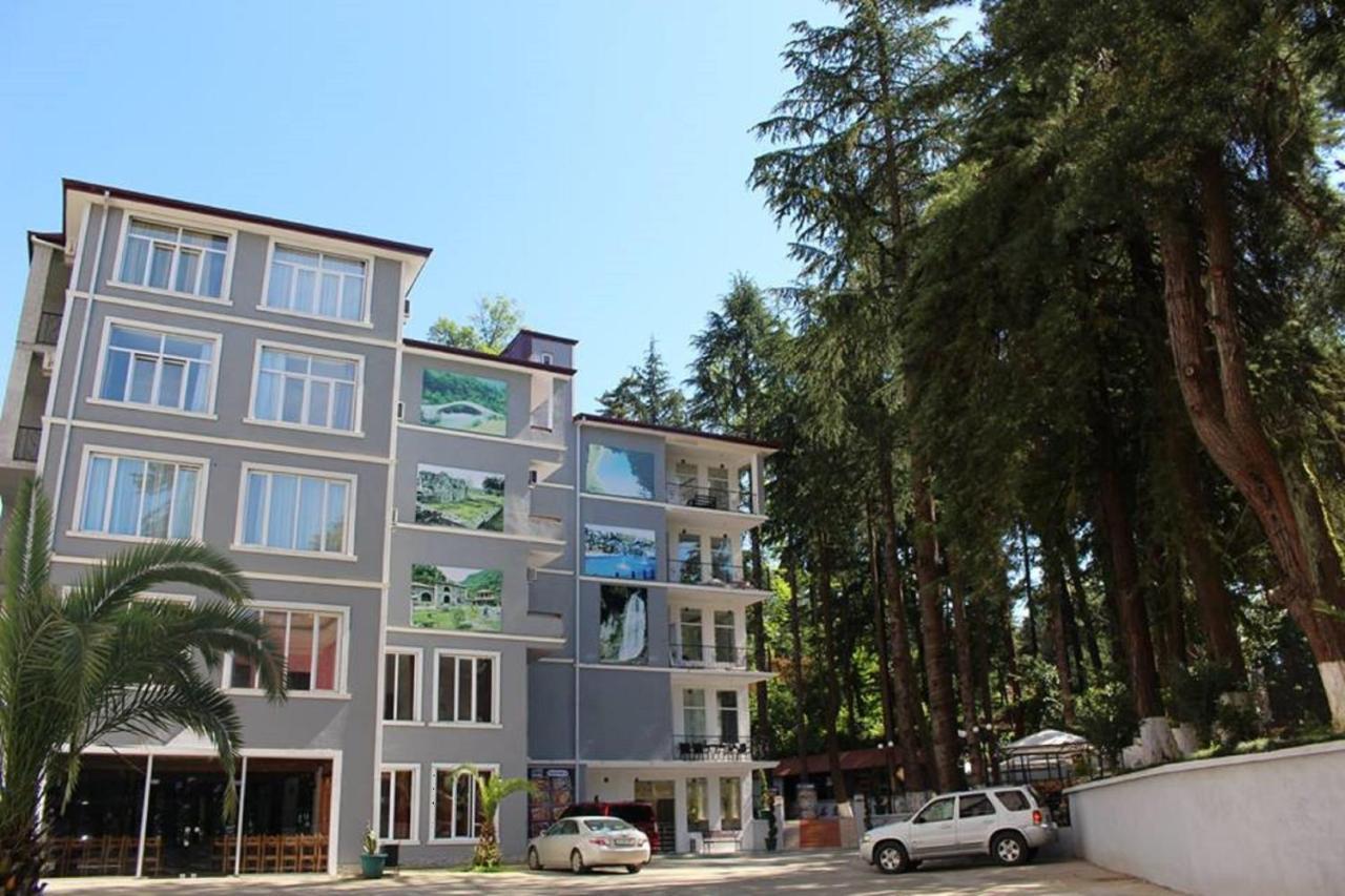 Hulus Hotel Makhinjauri Dış mekan fotoğraf