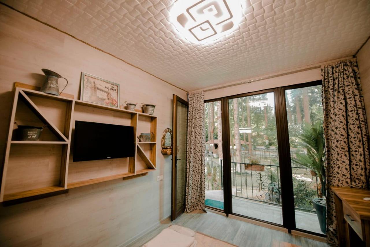 Hulus Hotel Makhinjauri Dış mekan fotoğraf