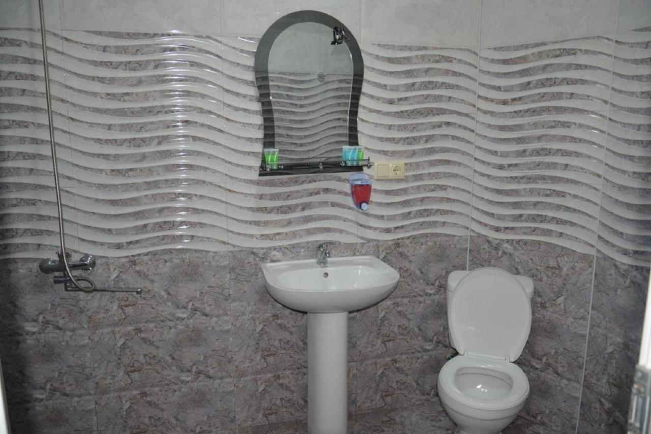 Hulus Hotel Makhinjauri Dış mekan fotoğraf