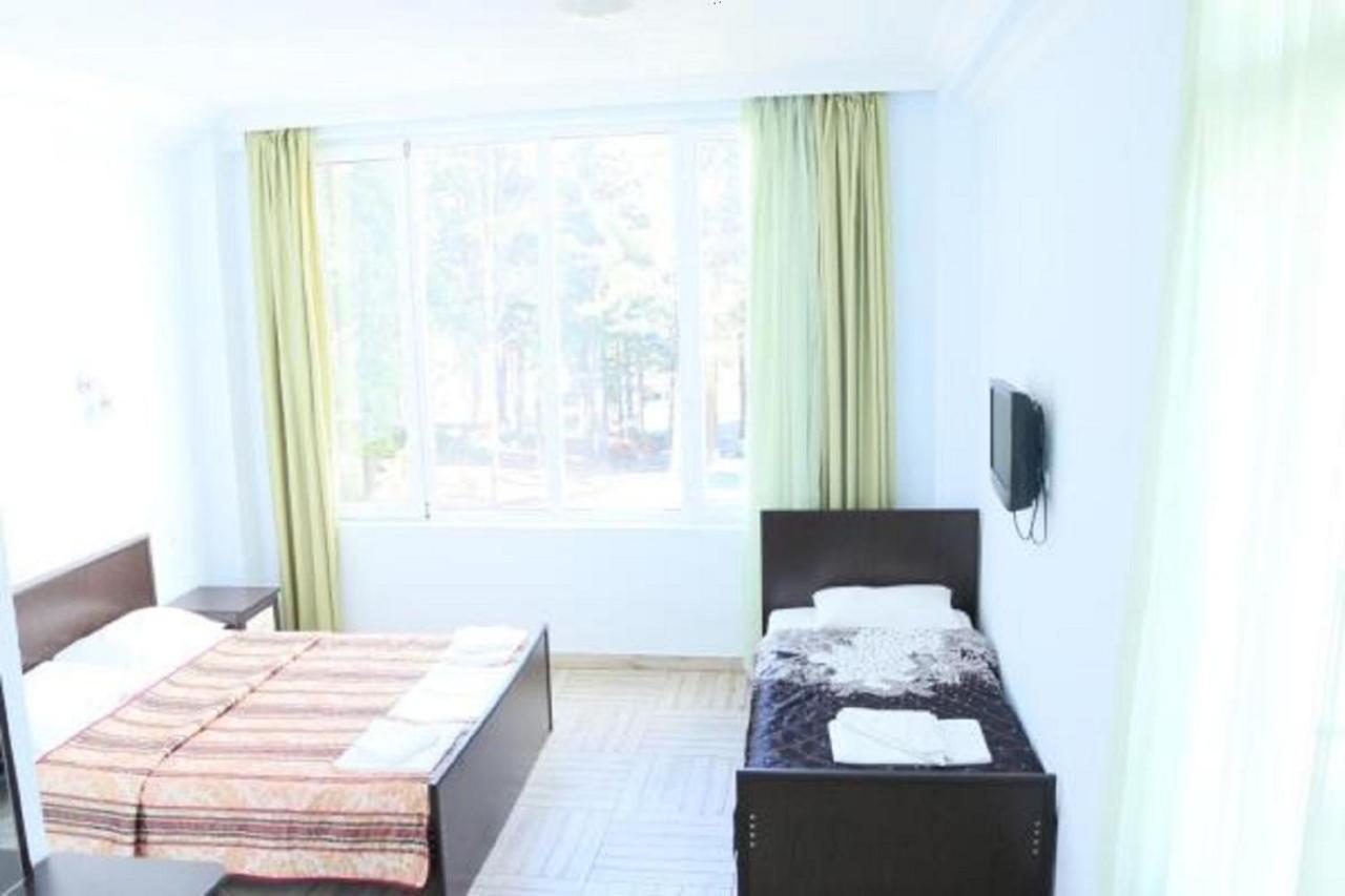Hulus Hotel Makhinjauri Dış mekan fotoğraf