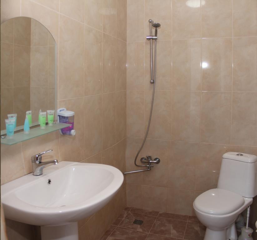 Hulus Hotel Makhinjauri Dış mekan fotoğraf