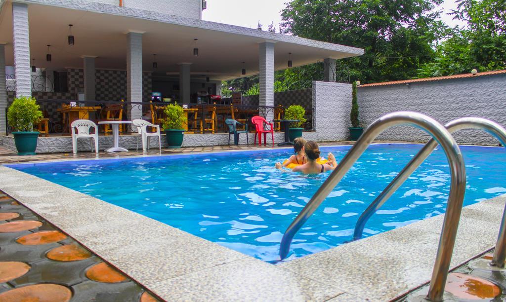 Hulus Hotel Makhinjauri Dış mekan fotoğraf