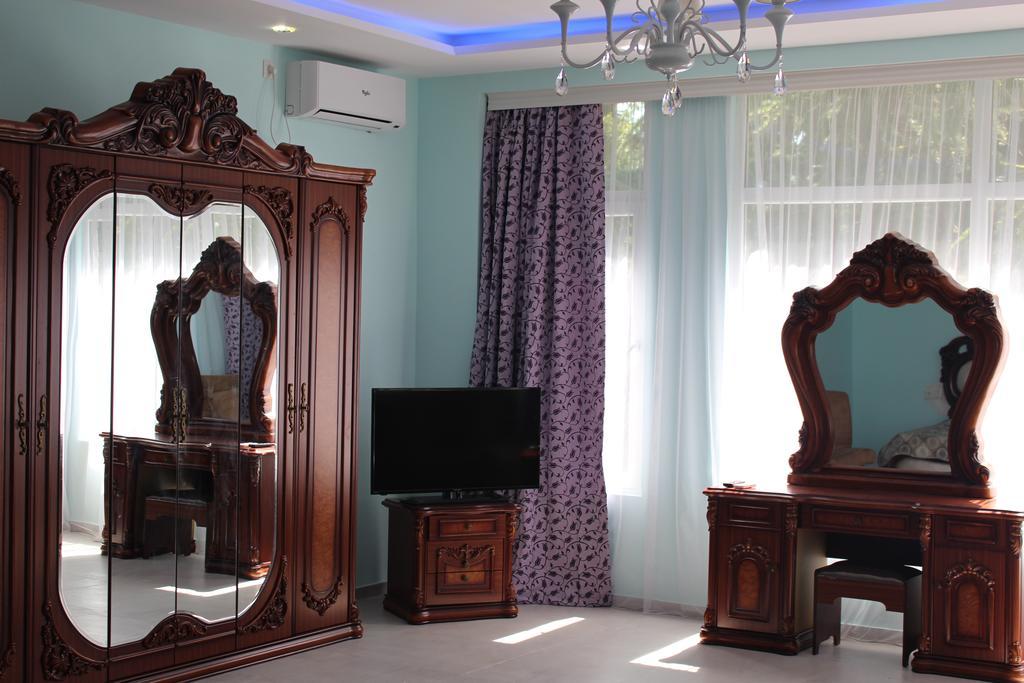 Hulus Hotel Makhinjauri Dış mekan fotoğraf